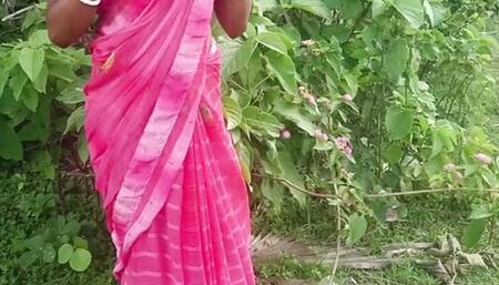 First time Pooja bhabhi outdoor sex video