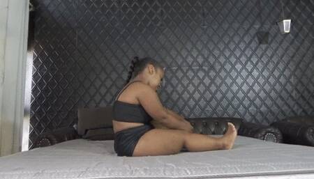 BBW GODDESS Exploding on dwarf girl BY BRITNEY HUNTER AND ananzinha CAM BY ALINE FULL HD