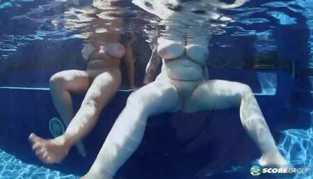 Big-boobed chick Dors Feline likes showing off her body