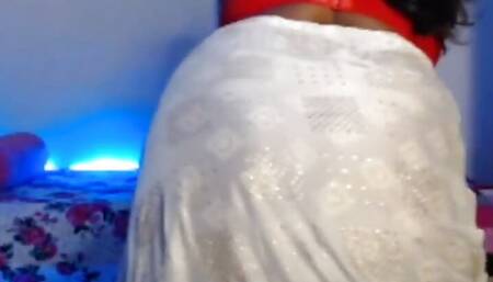 Hot Sexy Desi Girl Show Big Boobs Pinch Nipple