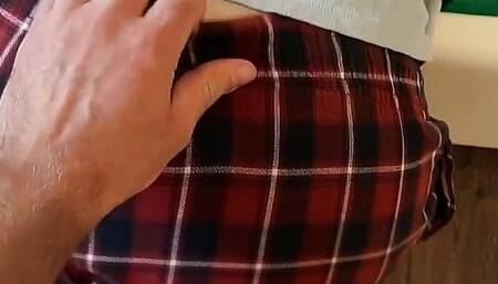 I fucked my stepmom doggystyle and cum on my ass while my dad left