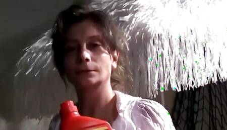 Pretty looking mature sucks and fucks at pool