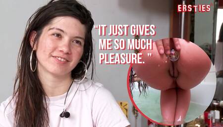 Ersties - L.A. babe Julia bathes with an anal plug