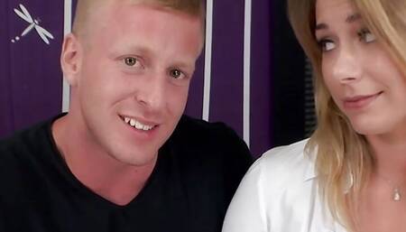 Hot Cuckolding Wife Ani Blackfox Creampied After Riding a Stranger