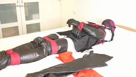 SMOTHERED WITH GLOVES AND HEELS BUT NO ORGASM