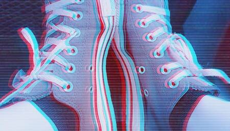 Converse and Barefeet