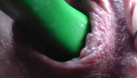 Big boob mature seduces her pussy with hitachi