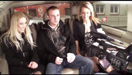 Lucky dude gets his rod sucked by two babes