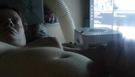 Trans women: Enjoying her body