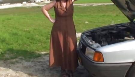 Big mature brunette in sexy outfit fucking outside