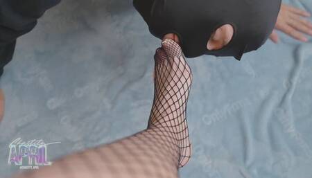 Making my chastity slave SQUIRT with my bare feet!