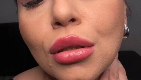 Close up smoking with my juicy lips