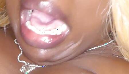 Mochaswallows Vibrates Her Hairy Pussy