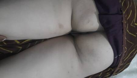 Indian Desi Bhabhi was Laying and I just started fingering her