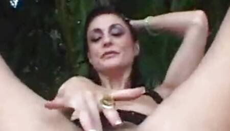New Zealand Cougar Fingers Hairy Pussy