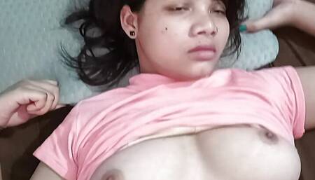 I invite my boyfriend to give me a delicious fuck while we listen to music CUM IN PUSSY POV