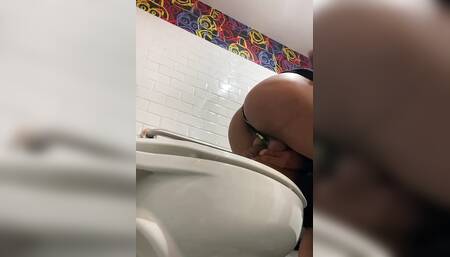 Tgirl Caught in Dave's Hot Chicken