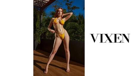 Good dick-riding session with a hot redhead chick Scarlett Jones