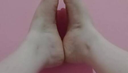 I stay home alone and give myself a foot massage on the wall