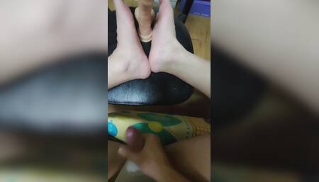 Footjob and Cumshot on My Sex Legs
