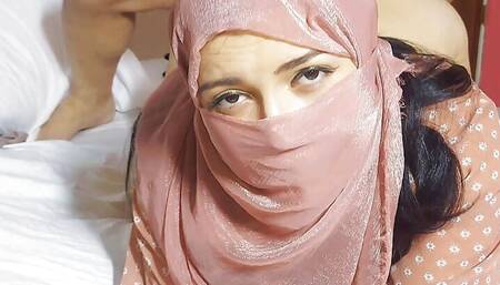 niqab Hookup - Hot Arab Girl Shows Her Horny Guy Good Anal Sex