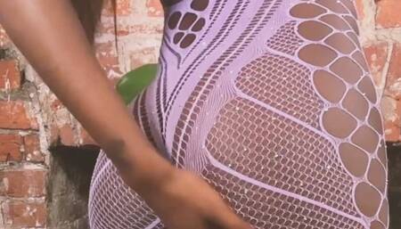 GOONING OVER FEET AND ASS