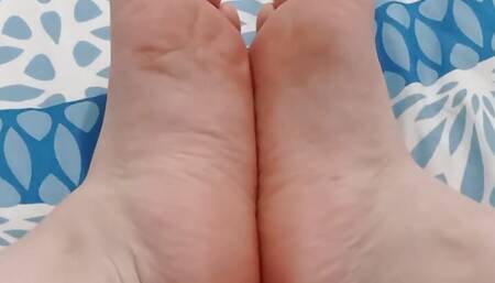 I masturbate with my feet to please my boss