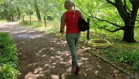 my shoe is stolen in Britzer Garden HD wmv 1920x1080