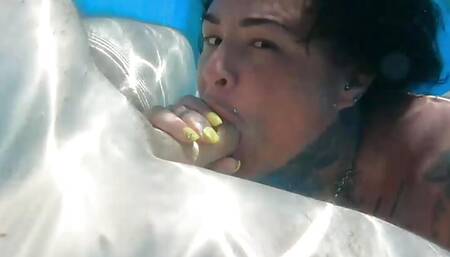 Holiday Pool Orgy Blowjob fun & underwater camera