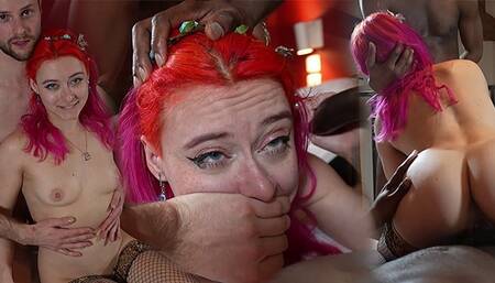 Our friend Maxime Horns caught us while his girlfriend Noochka turns us on as soon as she wakes up!!