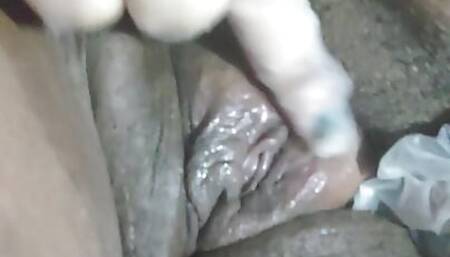 Horny bi housewife Kitty Rosario close up masturbating