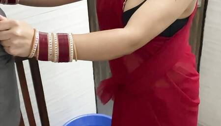 Desi Bhabhi Ko Mila Plumber Se Chudne Ka Sukh