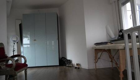 MISTRESS LILY DUPONT : PURPLE ASS WITH CANING mobile