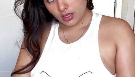 Big ass Latina fucking with a full sex machine