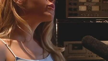 Blonde Jackie Oral And Hardcore Before Cumshot