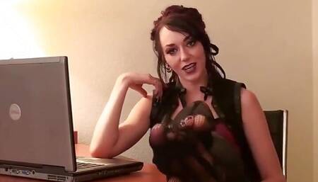 The Best Video for All Lovers of Sexy Feet.