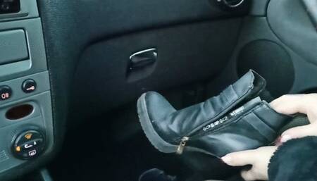 Sweaty pantyhose feet