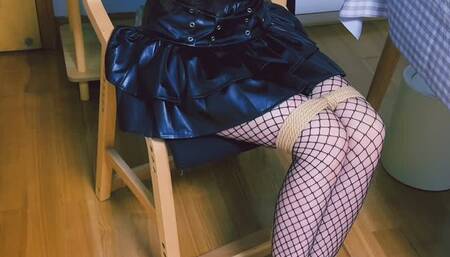 Kunkun in fishnet stockings and leather skirt, bound and Struggling on the Tatami