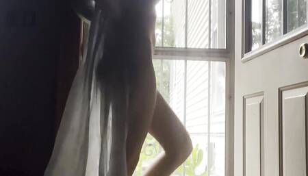Just teasing the neighbors while hubby is at work, and also fucked my pussy