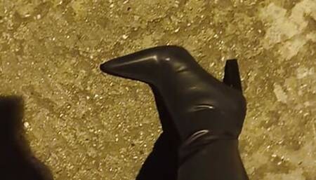 Another Fetisch walk in leather from a Crossdresser