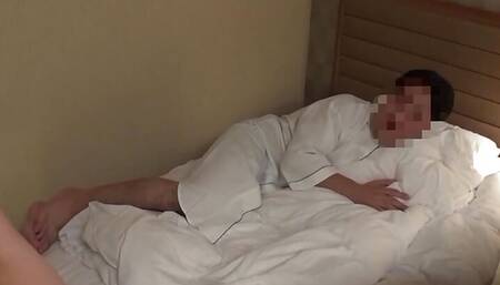 Japanese hotel masseuse happily has sex with a brazen client