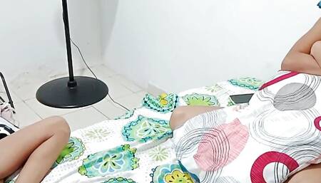 chatting with my stepsister I warm her up and we end up having a delicious lesbian sex