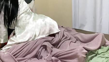 Married MILF Loves Taking Cumshot on Her Face After Giving Her Ass to the Fucker