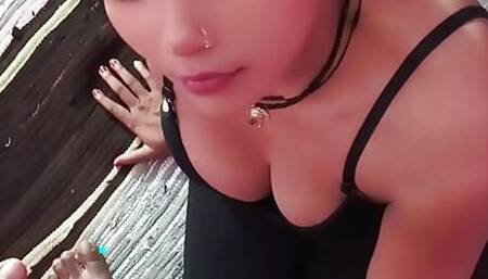 Sexy Bhabhi's pussy licked