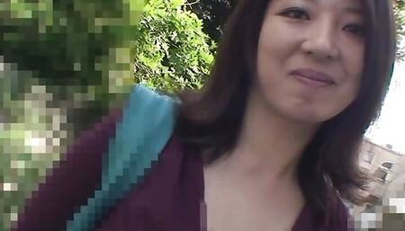 Japanese MILF picked up from the street