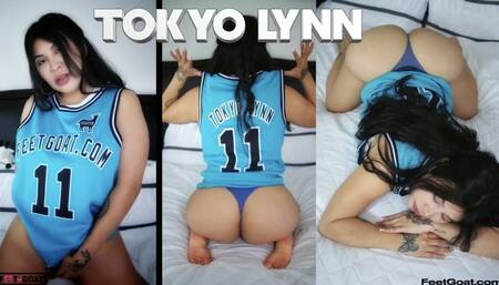 Stacked latina pornstar Tokyo Lynn fucks Coach to make the team!