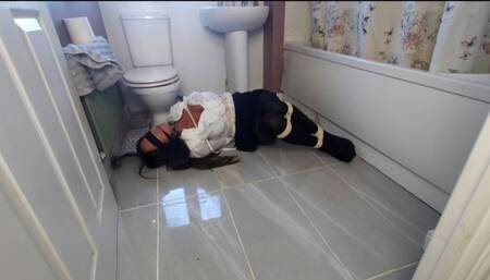 Charlie Monaco: Secretary is robbed of her freedom and her shoes HD