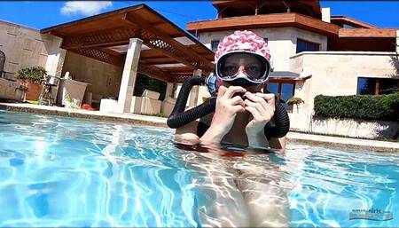 539 - In Our Pool with Aria