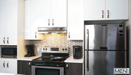 MEN - Maverick Sun Can't Get Enough Of Daddy Cakes' Dick As He Gets Fucked In Doggy & Missionary