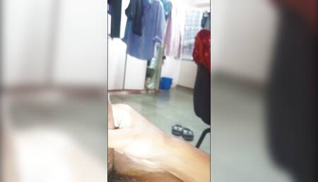 Desi boy masturbating